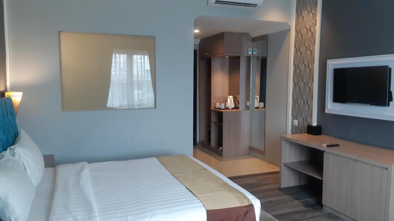 Luminor Hotel Palembang By Wh Free Massage 10 Minutes Екстер'єр фото